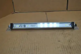 WLS28CW285XQ BANNER Light Fixture #2